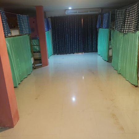 ピピ島 Lucky Dormホステル エクステリア 写真