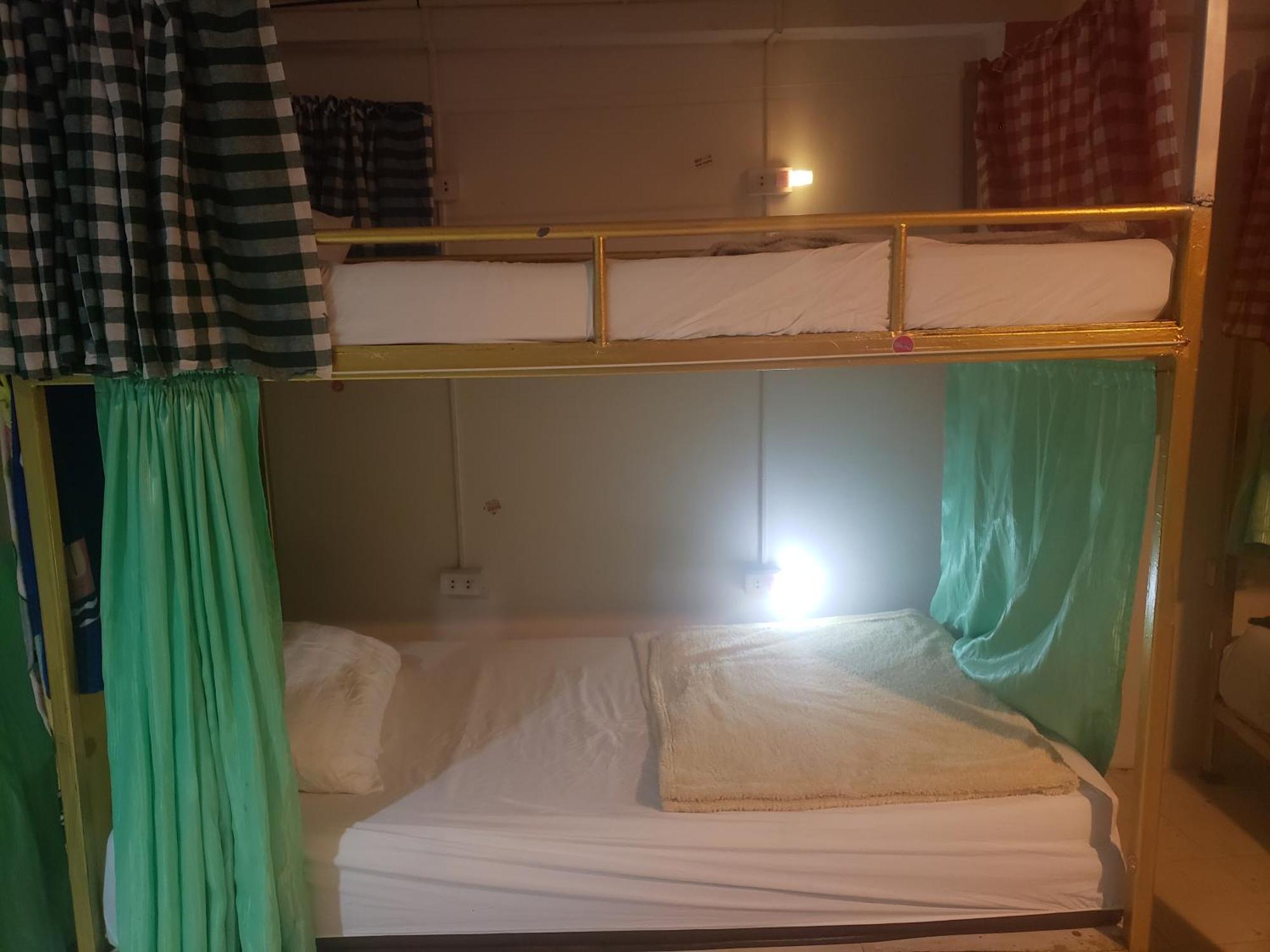 ピピ島 Lucky Dormホステル エクステリア 写真