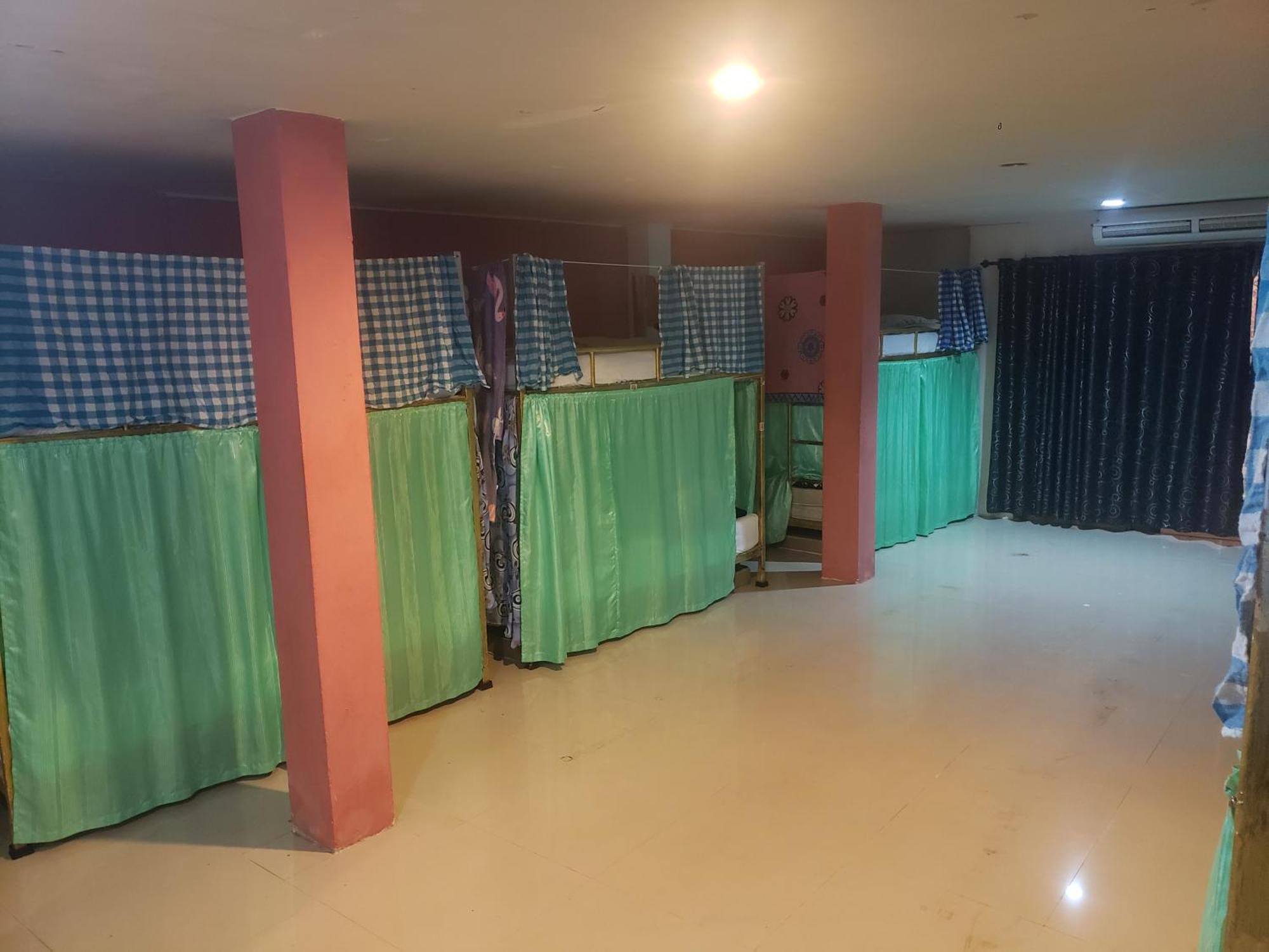 ピピ島 Lucky Dormホステル エクステリア 写真